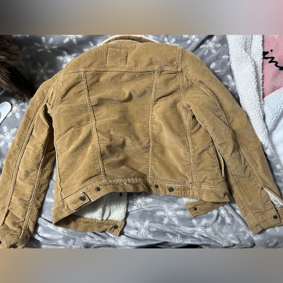 Levi’s brown corduroy fleece lined jacket - Picture 3 of 3